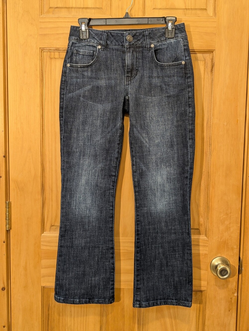 CAbi Kick Back Kick Flare Jeans 6703 Sz 0 Cropped Blue Denim Stretch Dark Wash